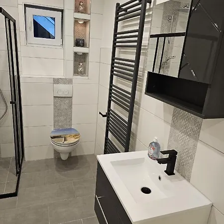 Wellenrauschen - Whirlpool Badewanne - Terrasse - Ruhig Gelegen *