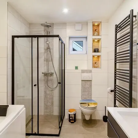 Wellenrauschen - Whirlpool Badewanne - Terrasse - Ruhig Gelegen