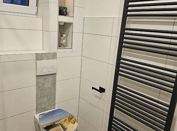 Wellenrauschen - Whirlpool Badewanne - Terrasse - Ruhig Gelegen Daire Wilhelmshaven