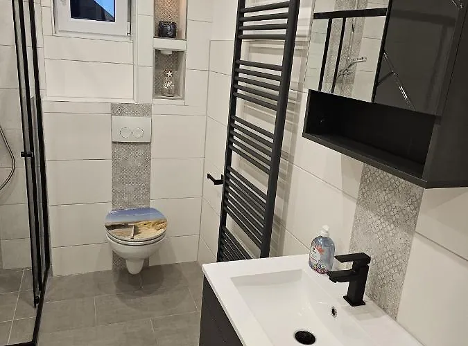 Wellenrauschen - Whirlpool Badewanne - Terrasse - Ruhig Gelegen *